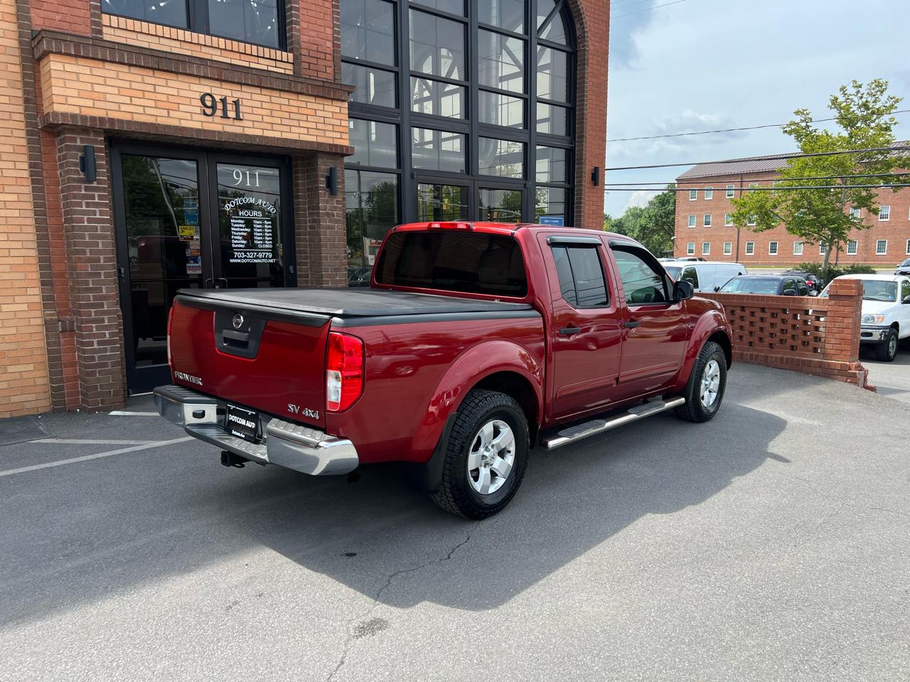 Nissan Frontier SL Crew Cab 4WD 2013