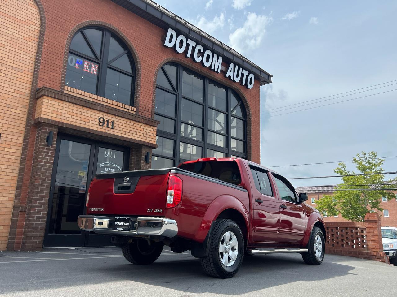 Nissan Frontier SL Crew Cab 4WD 2013