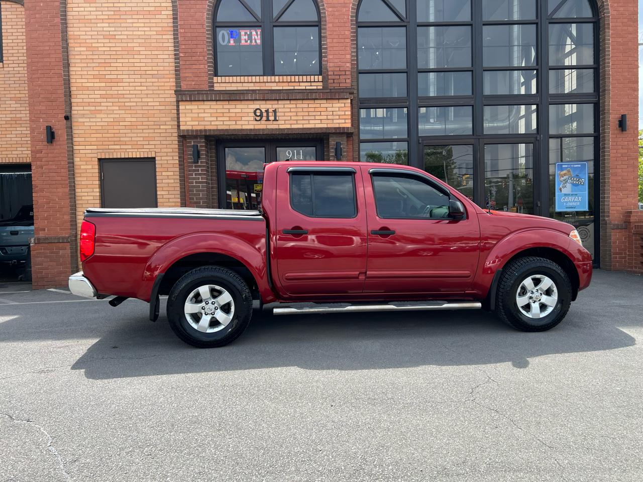Nissan Frontier SL Crew Cab 4WD 2013