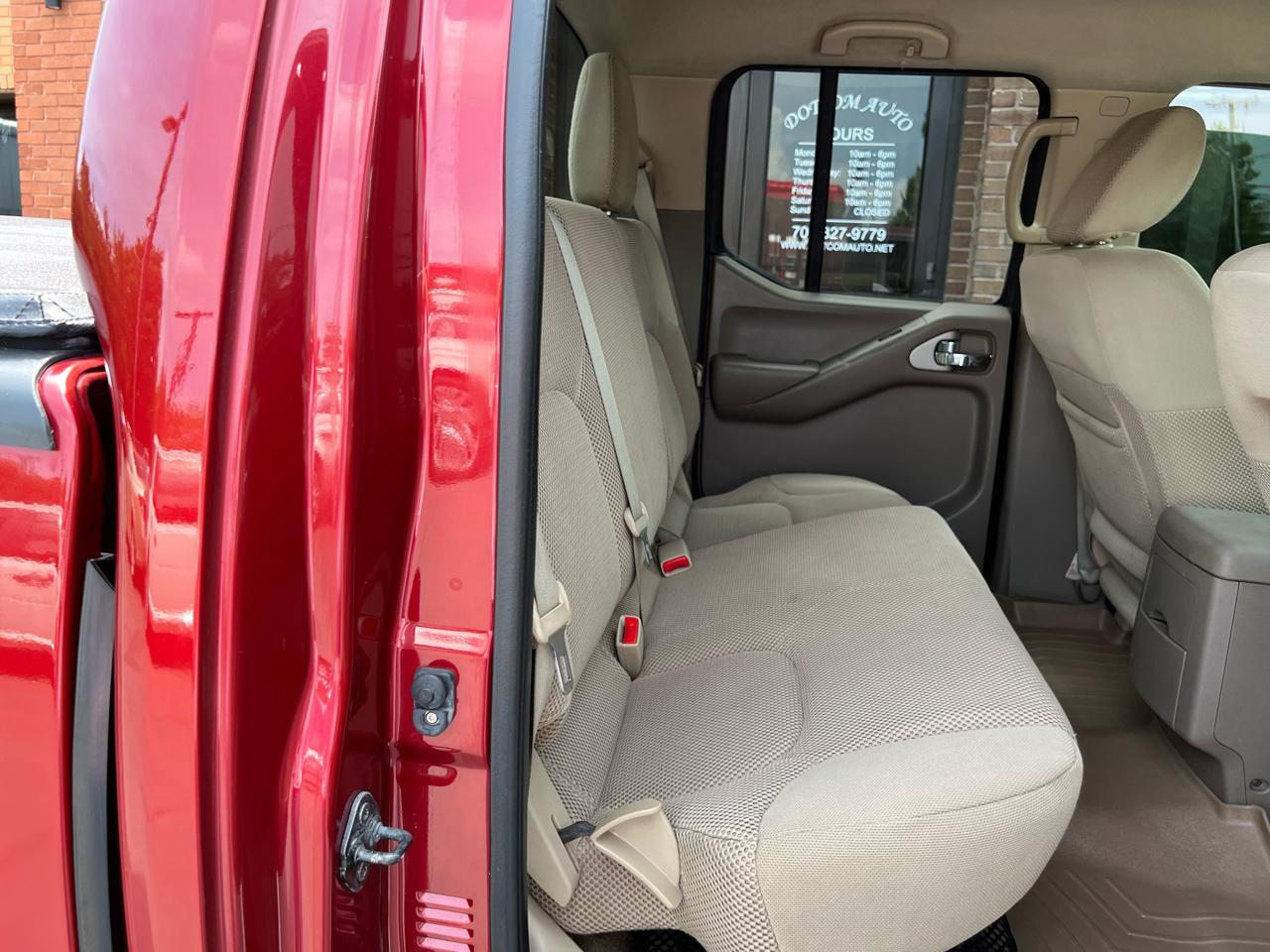 Nissan Frontier SL Crew Cab 4WD 2013