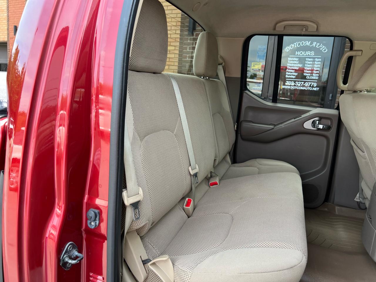 Nissan Frontier SL Crew Cab 4WD 2013