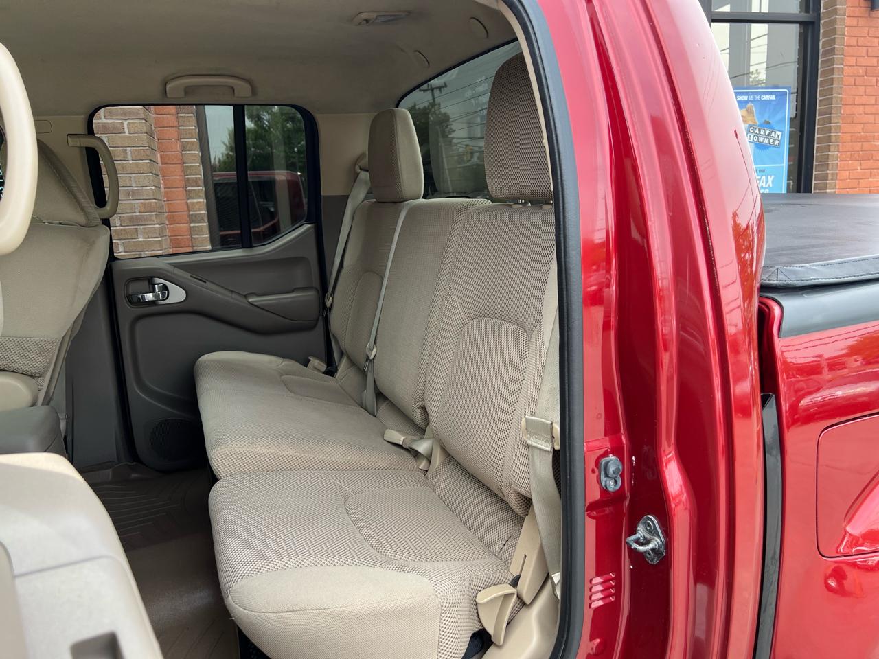 Nissan Frontier SL Crew Cab 4WD 2013
