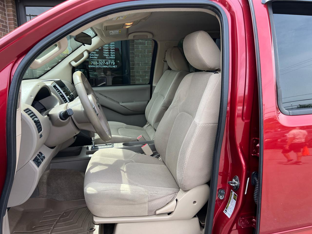 Nissan Frontier SL Crew Cab 4WD 2013