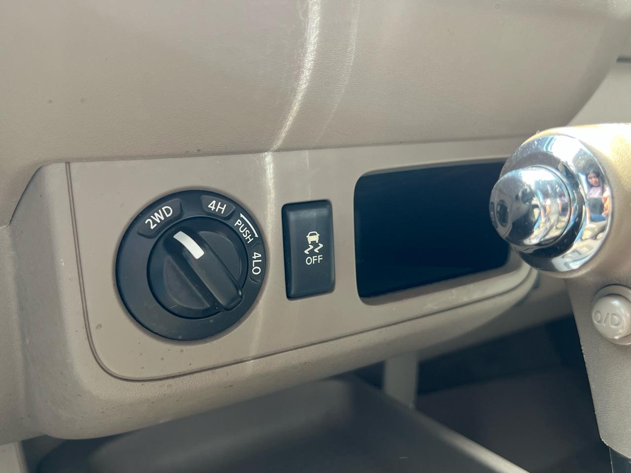 Nissan Frontier SL Crew Cab 4WD 2013