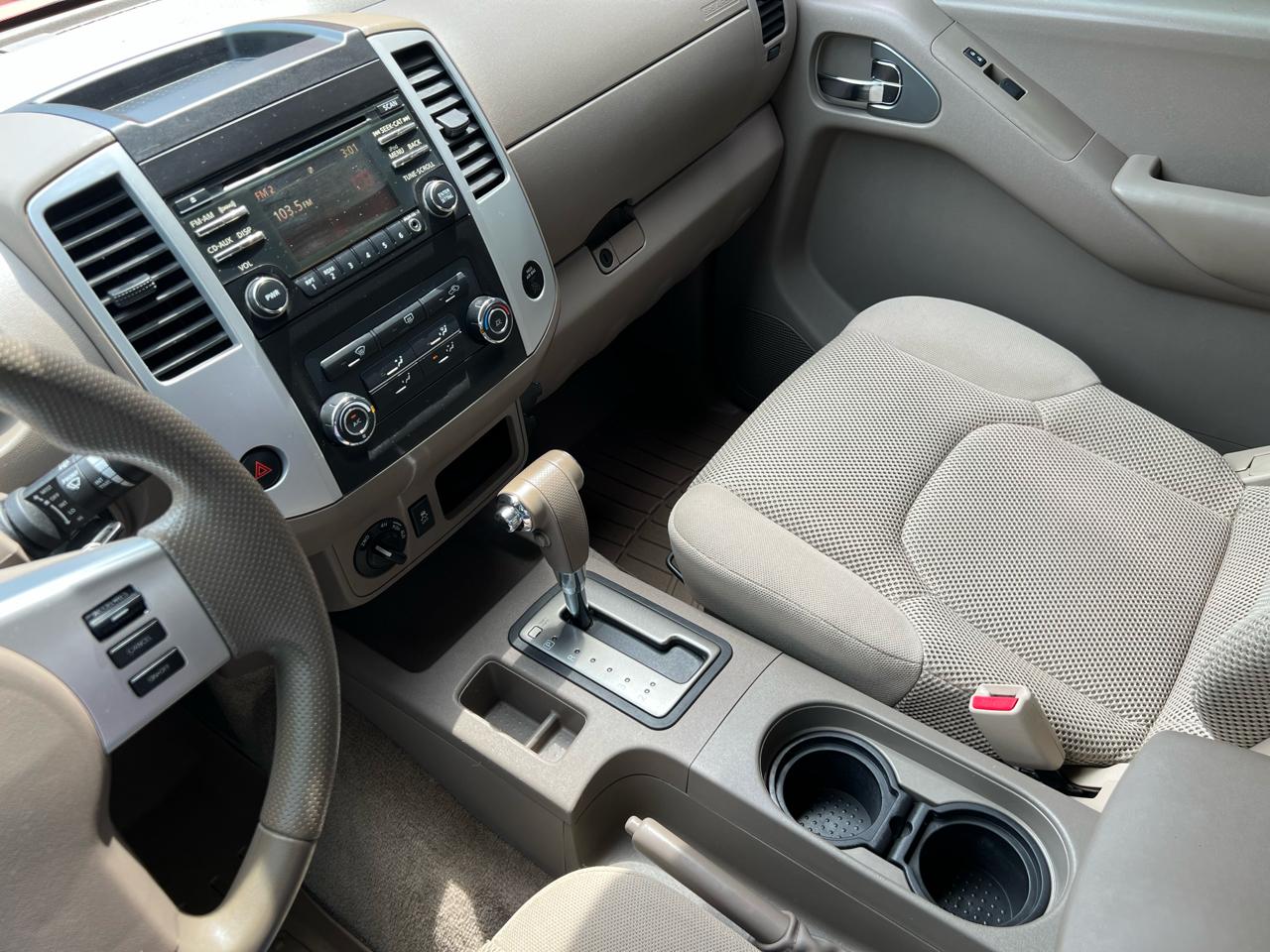 Nissan Frontier SL Crew Cab 4WD 2013