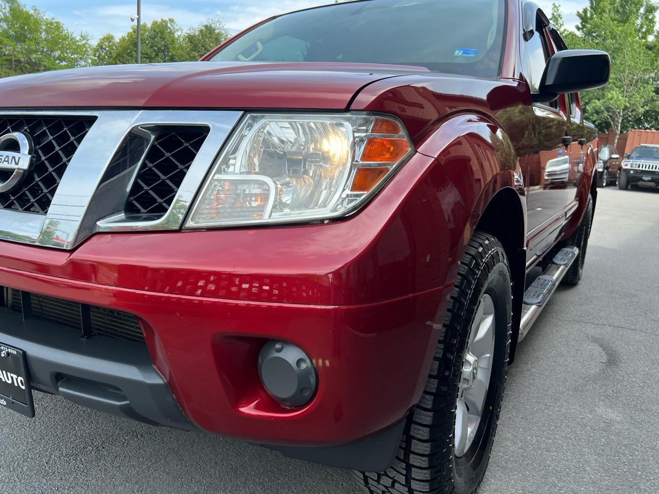Nissan Frontier SL Crew Cab 4WD 2013