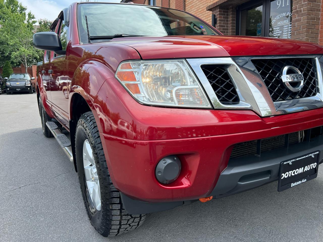 Nissan Frontier SL Crew Cab 4WD 2013
