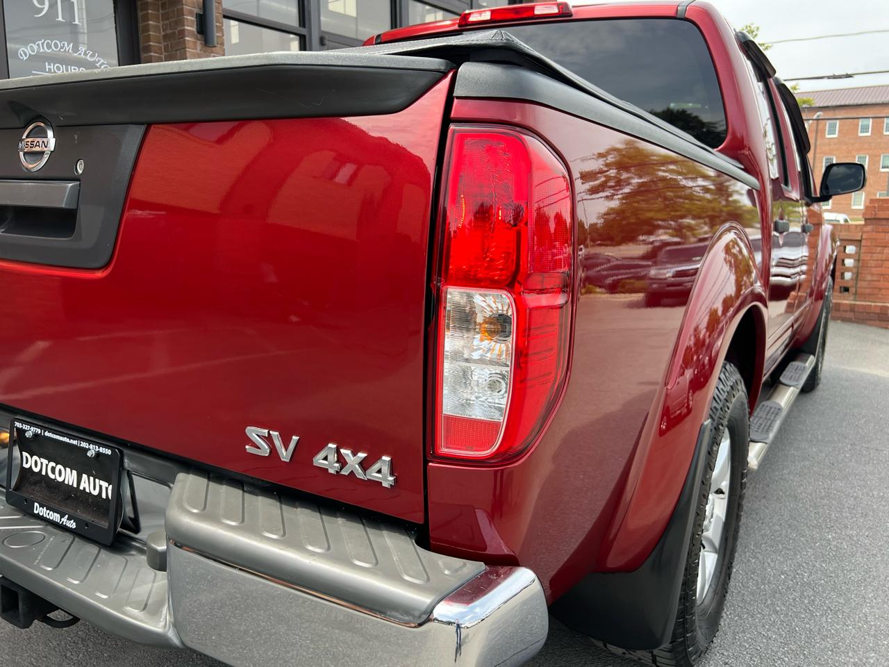 Nissan Frontier SL Crew Cab 4WD 2013