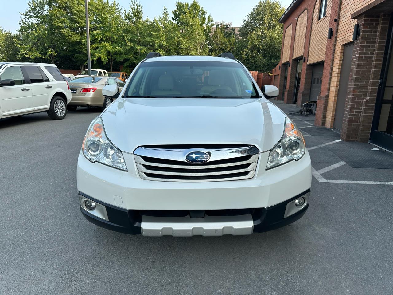 Subaru Outback 3.6R Limited 2011