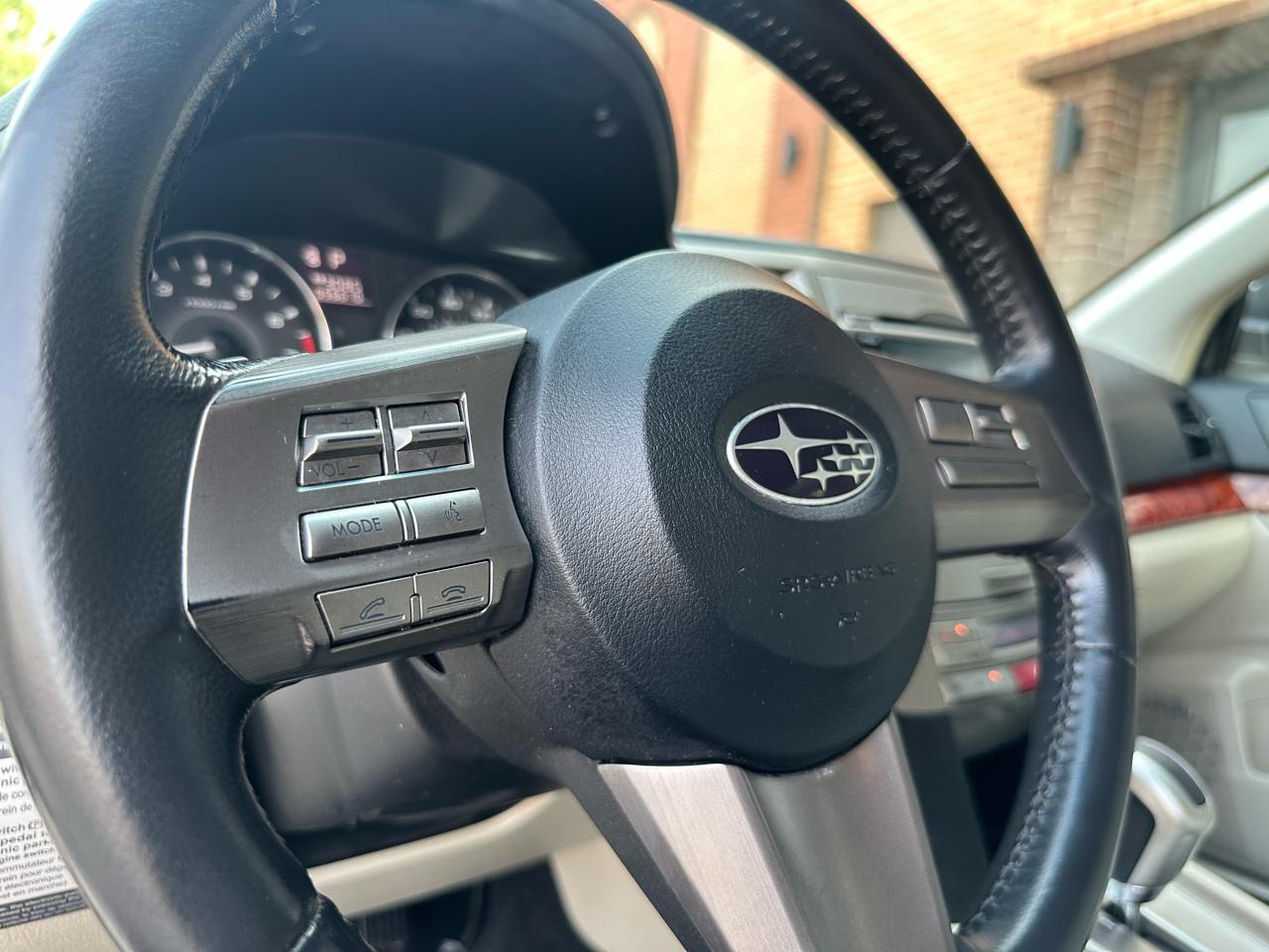 Subaru Outback 3.6R Limited 2011