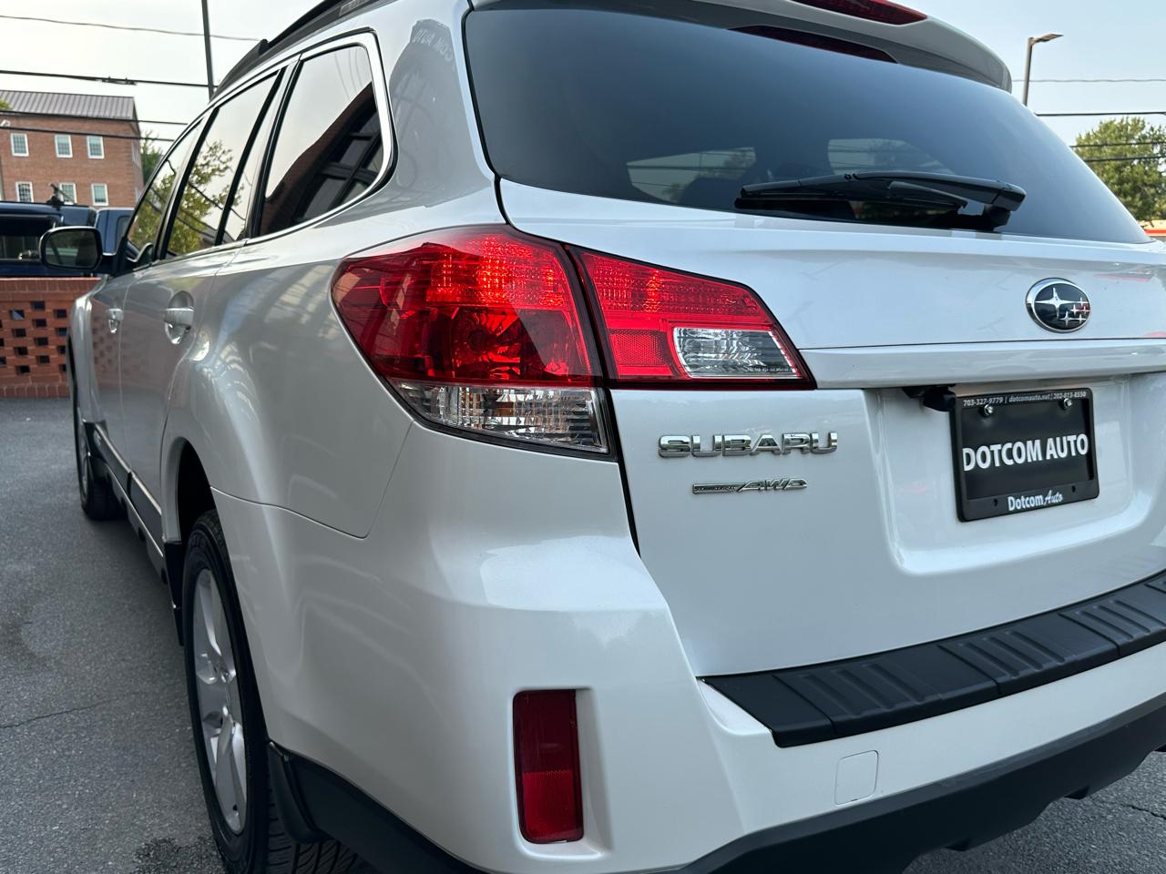 Subaru Outback 3.6R Limited 2011