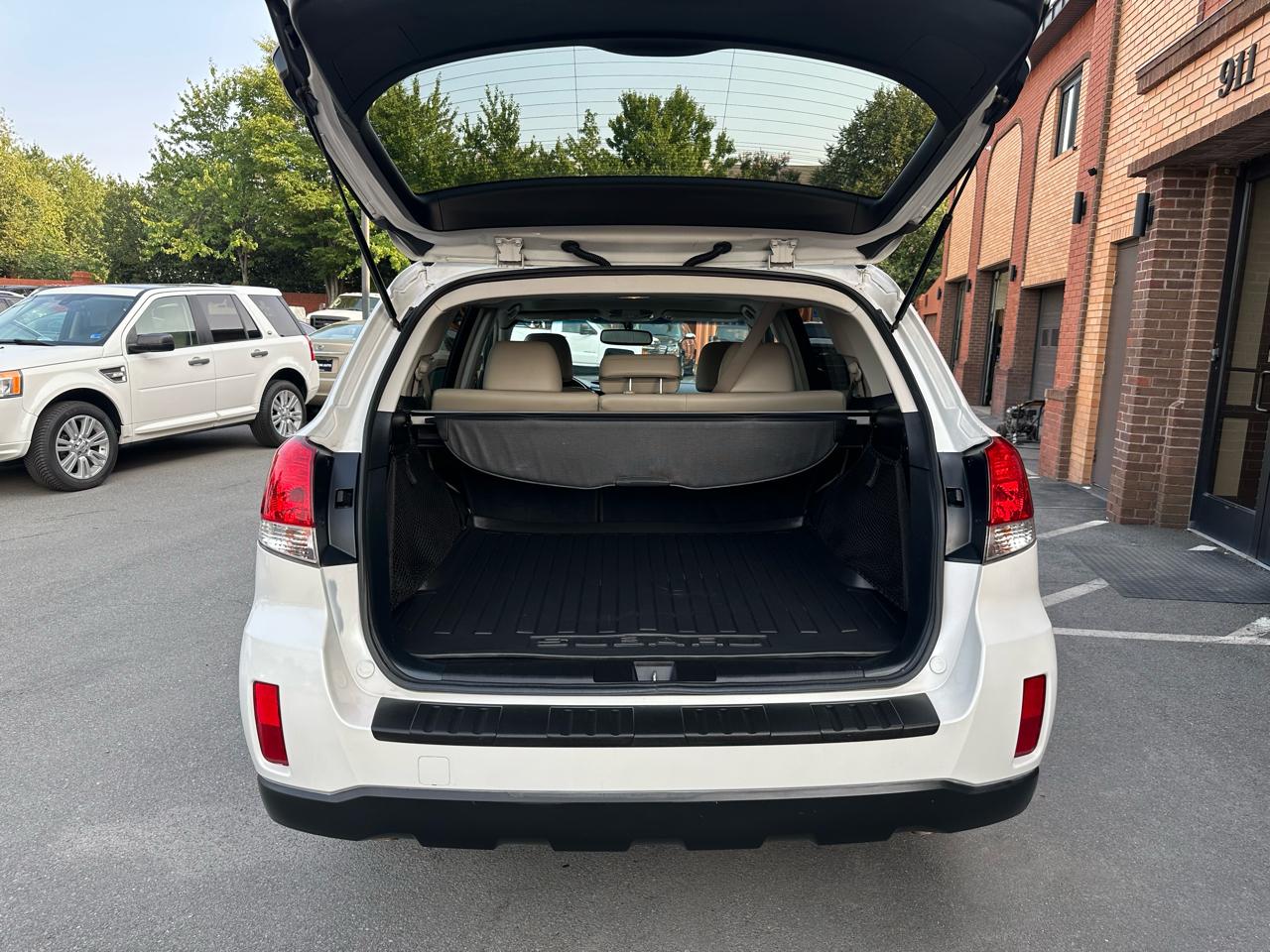 Subaru Outback 3.6R Limited 2011
