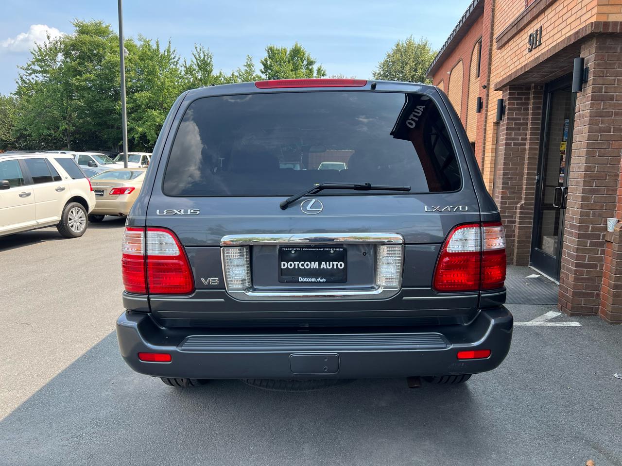 Lexus LX 470 Sport Utility 2005