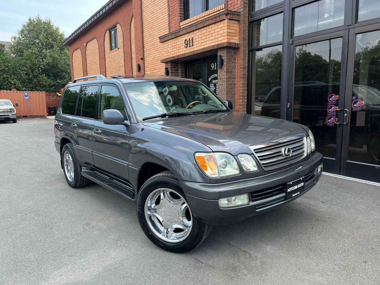 Lexus LX 470 Sport Utility 2005