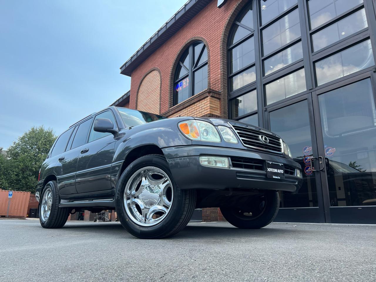 Lexus LX 470 Sport Utility 2005