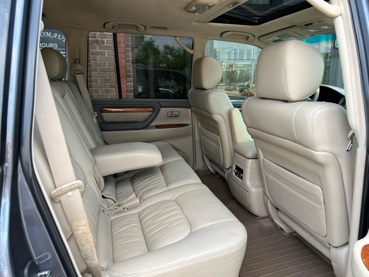 Lexus LX 470 Sport Utility 2005