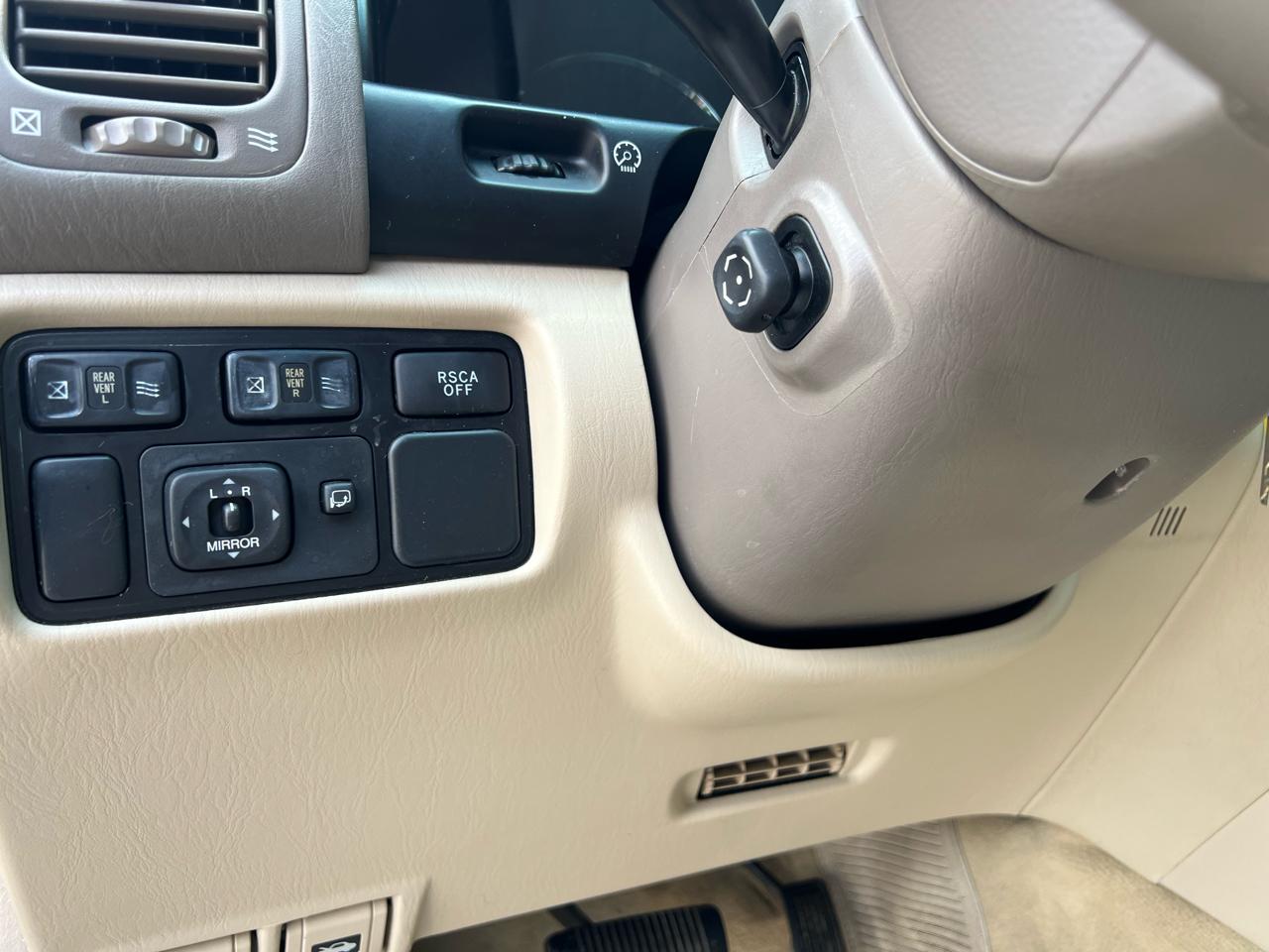Lexus LX 470 Sport Utility 2005