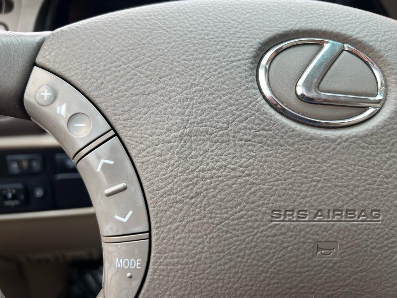 Lexus LX 470 Sport Utility 2005