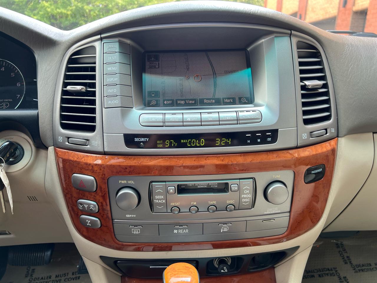 Lexus LX 470 Sport Utility 2005