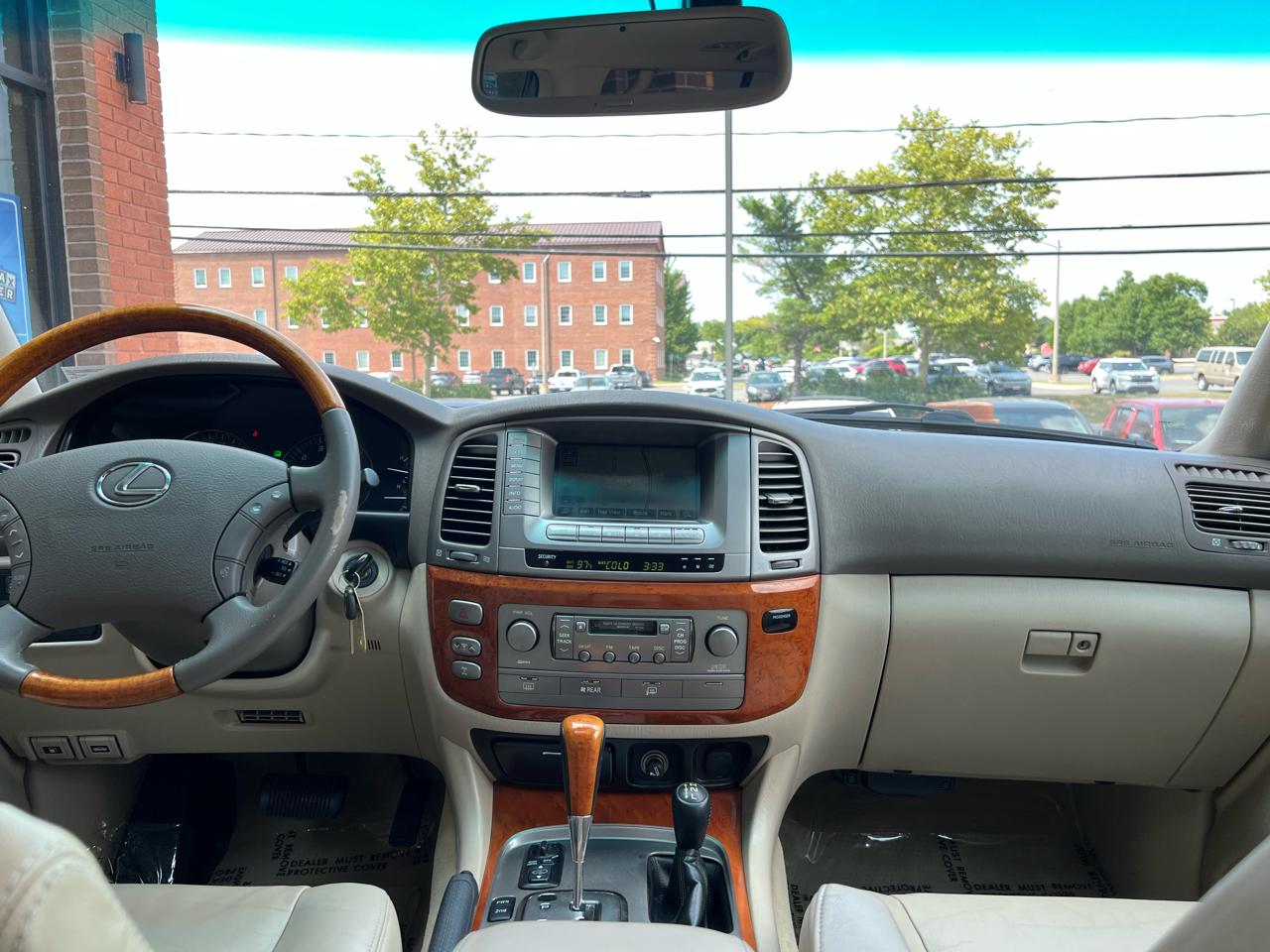 Lexus LX 470 Sport Utility 2005