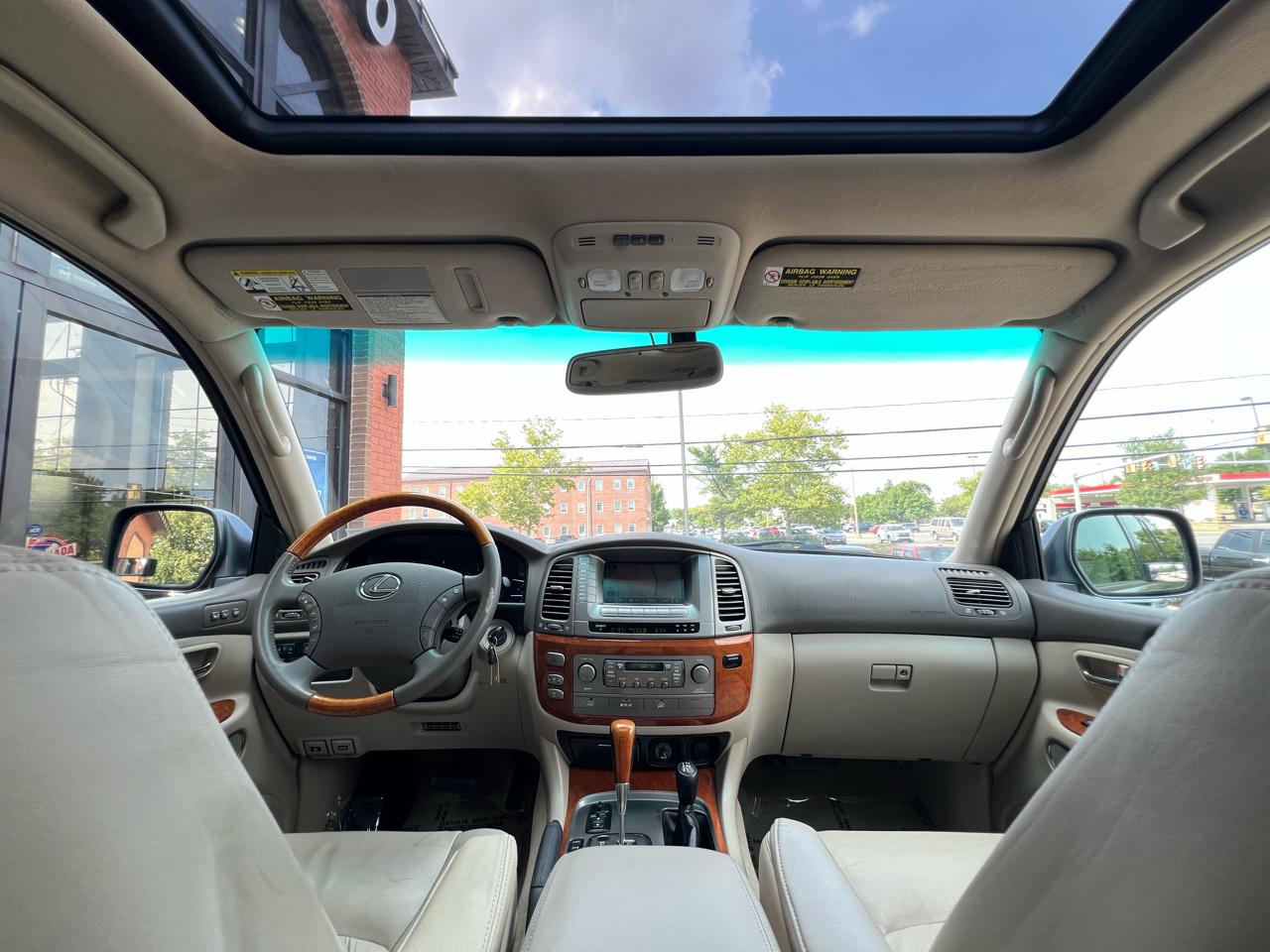 Lexus LX 470 Sport Utility 2005