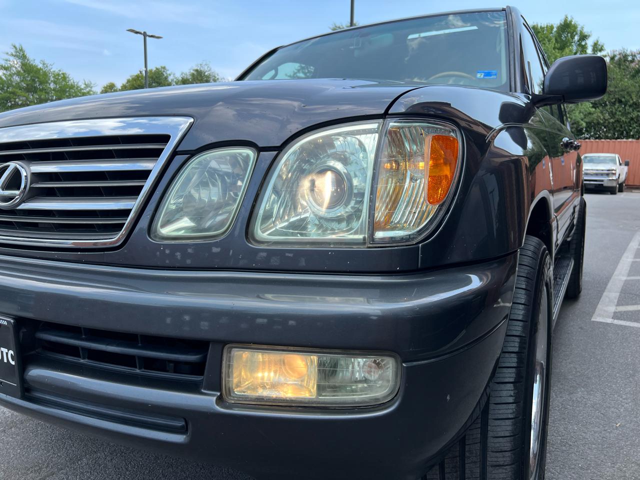 Lexus LX 470 Sport Utility 2005