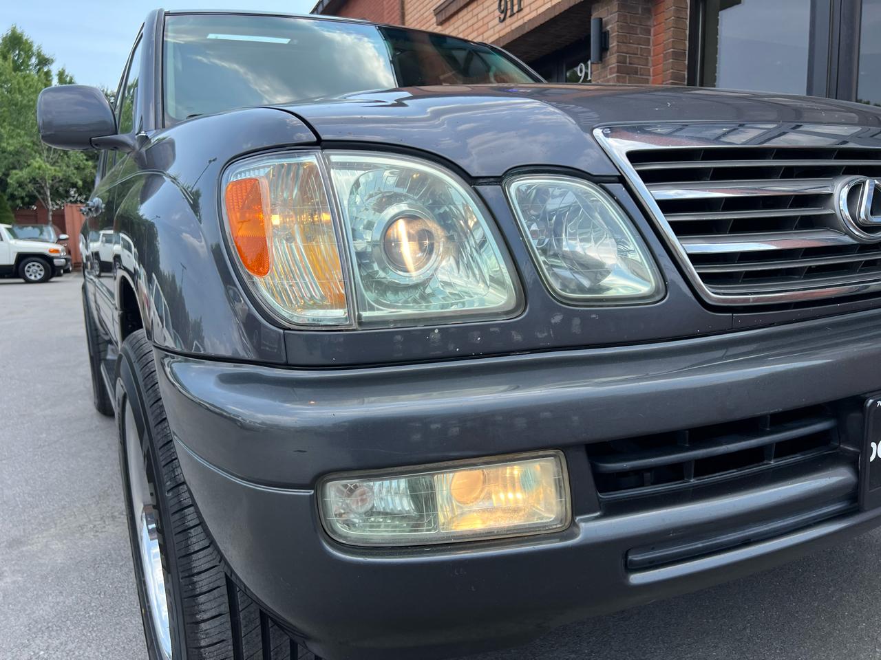 Lexus LX 470 Sport Utility 2005