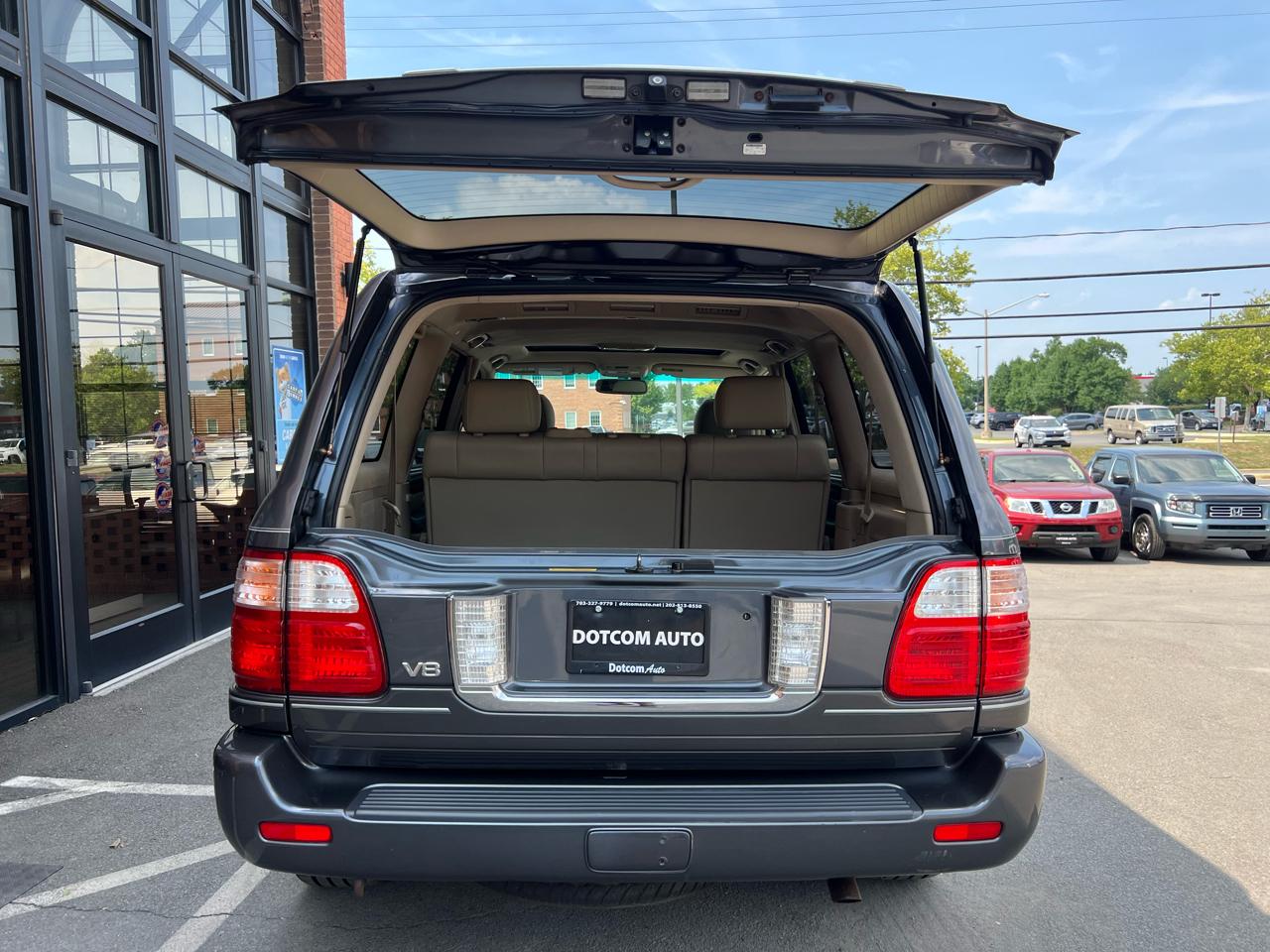 Lexus LX 470 Sport Utility 2005