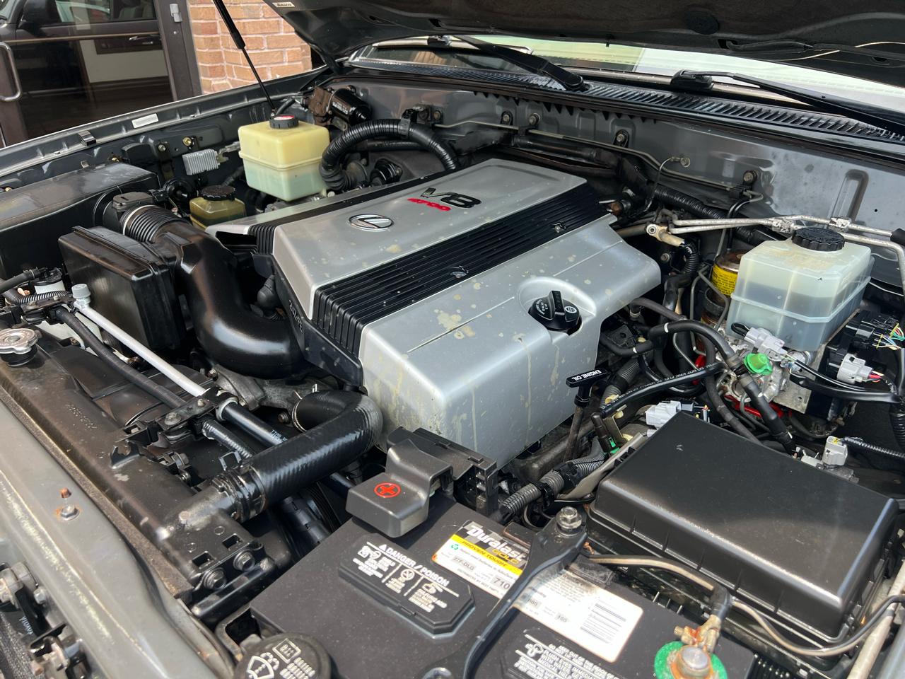 Lexus LX 470 Sport Utility 2005