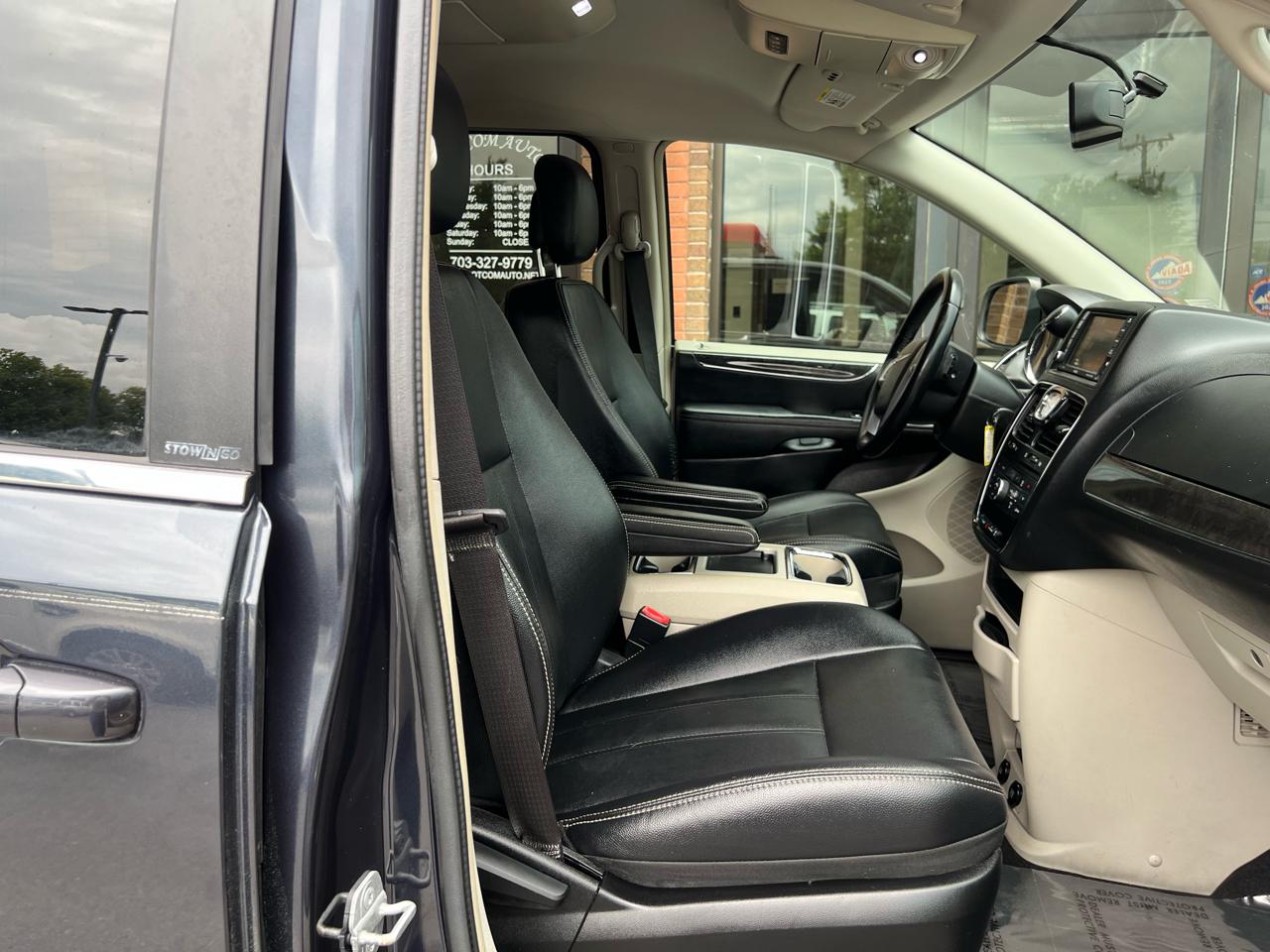 Chrysler Town & Country Touring 2014
