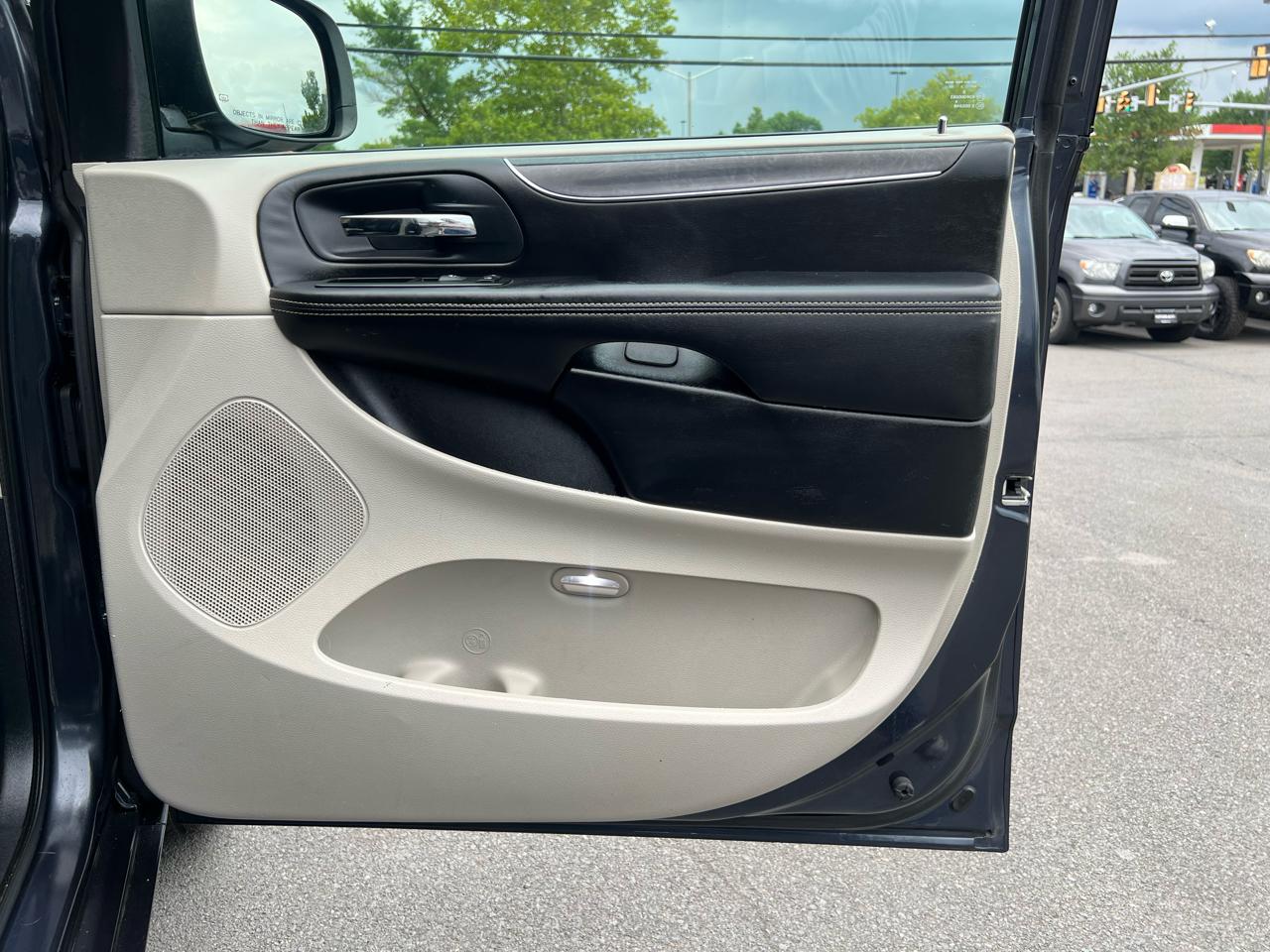 Chrysler Town & Country Touring 2014