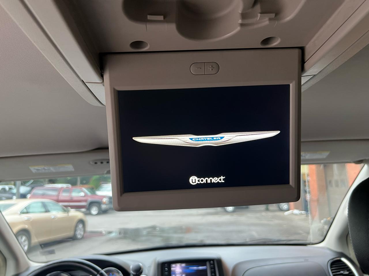 Chrysler Town & Country Touring 2014