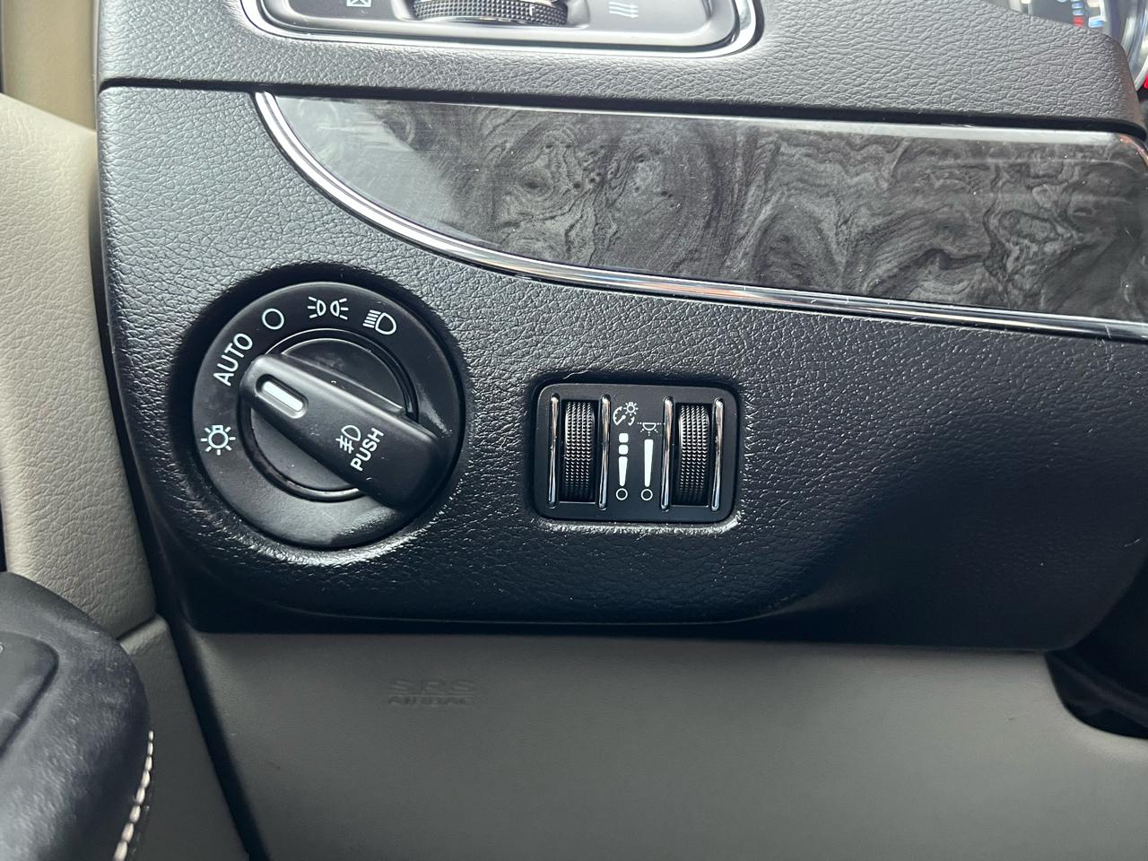 Chrysler Town & Country Touring 2014