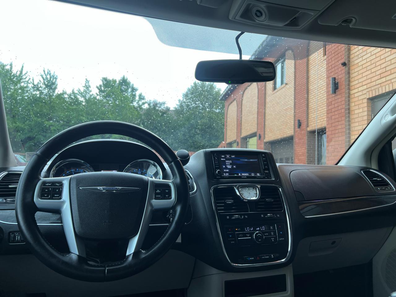 Chrysler Town & Country Touring 2014