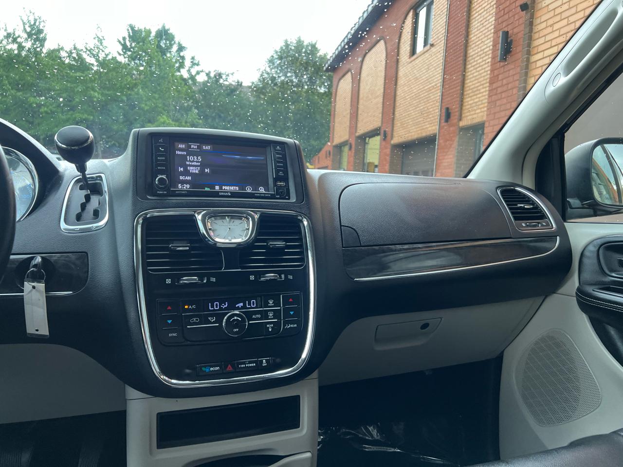 Chrysler Town & Country Touring 2014