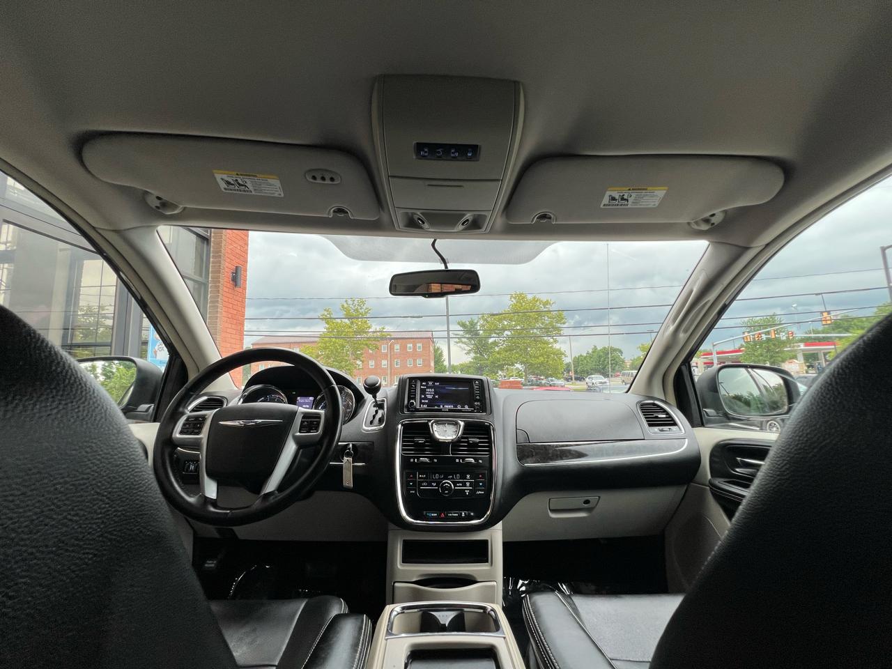 Chrysler Town & Country Touring 2014