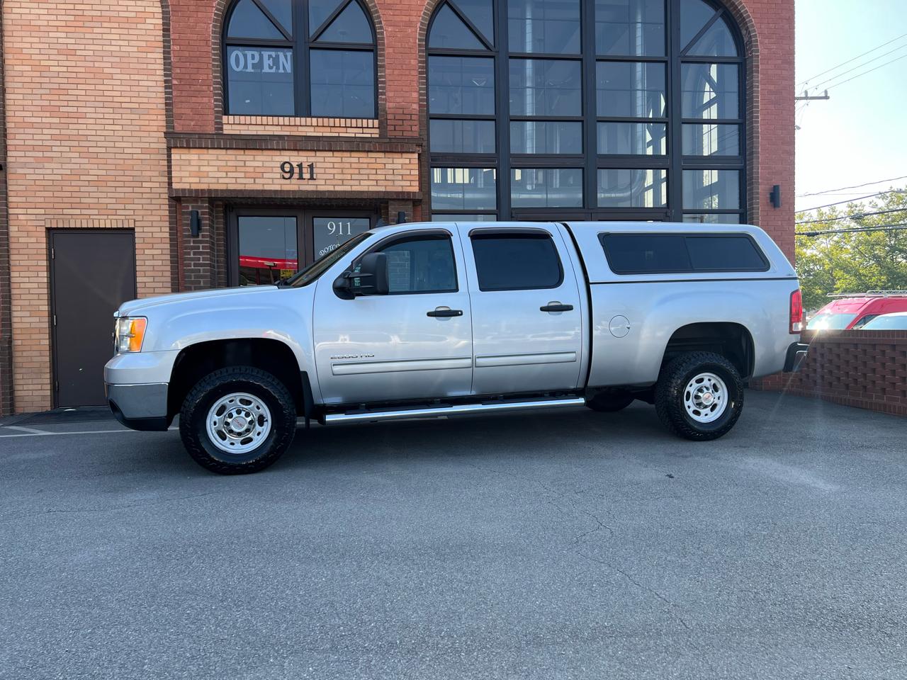 GMC Sierra 2500HD SLE Crew Cab 4WD 2010