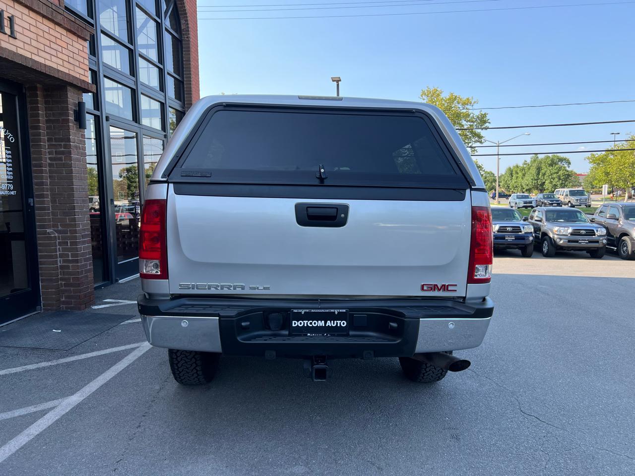GMC Sierra 2500HD SLE Crew Cab 4WD 2010
