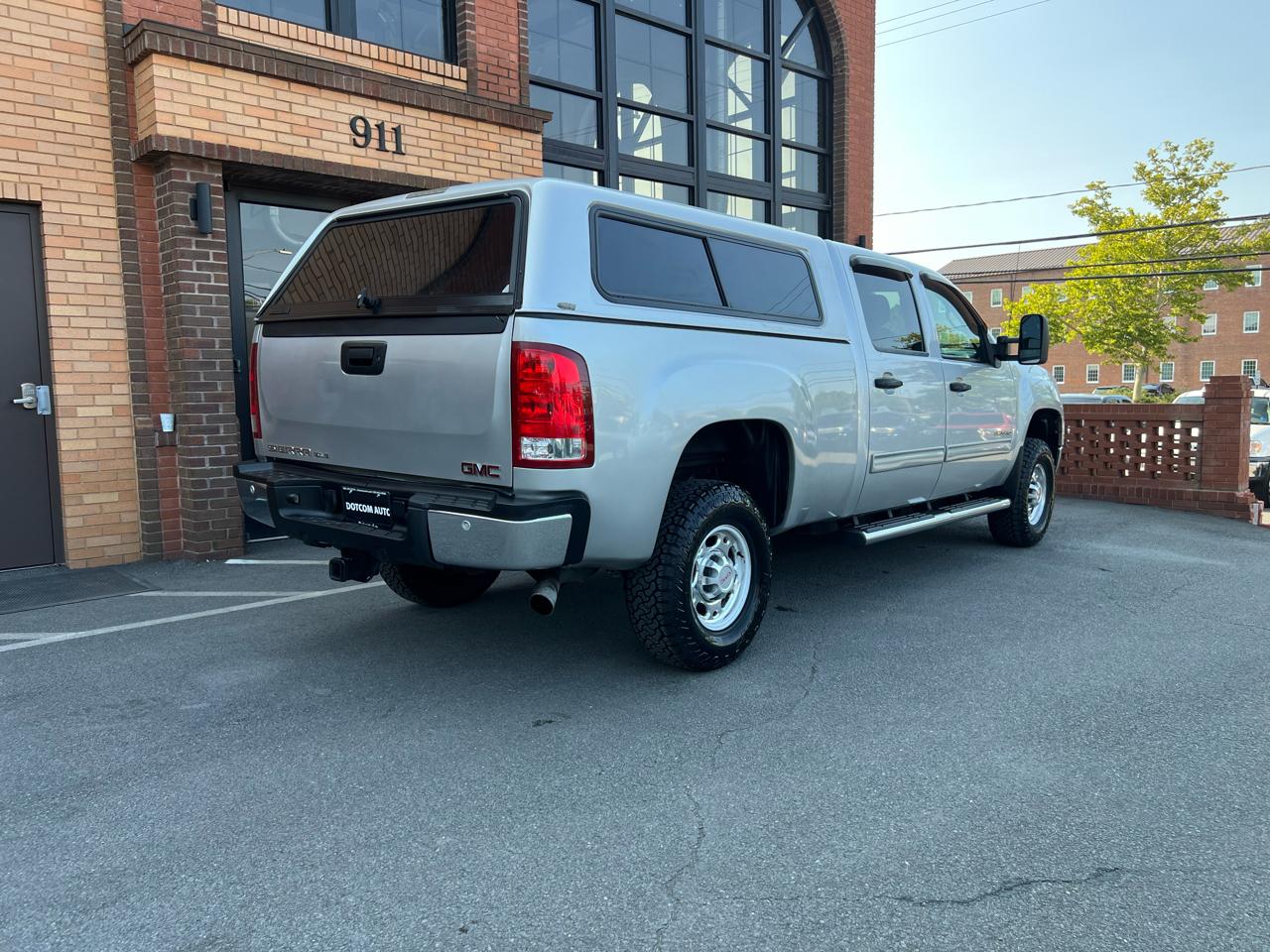 GMC Sierra 2500HD SLE Crew Cab 4WD 2010