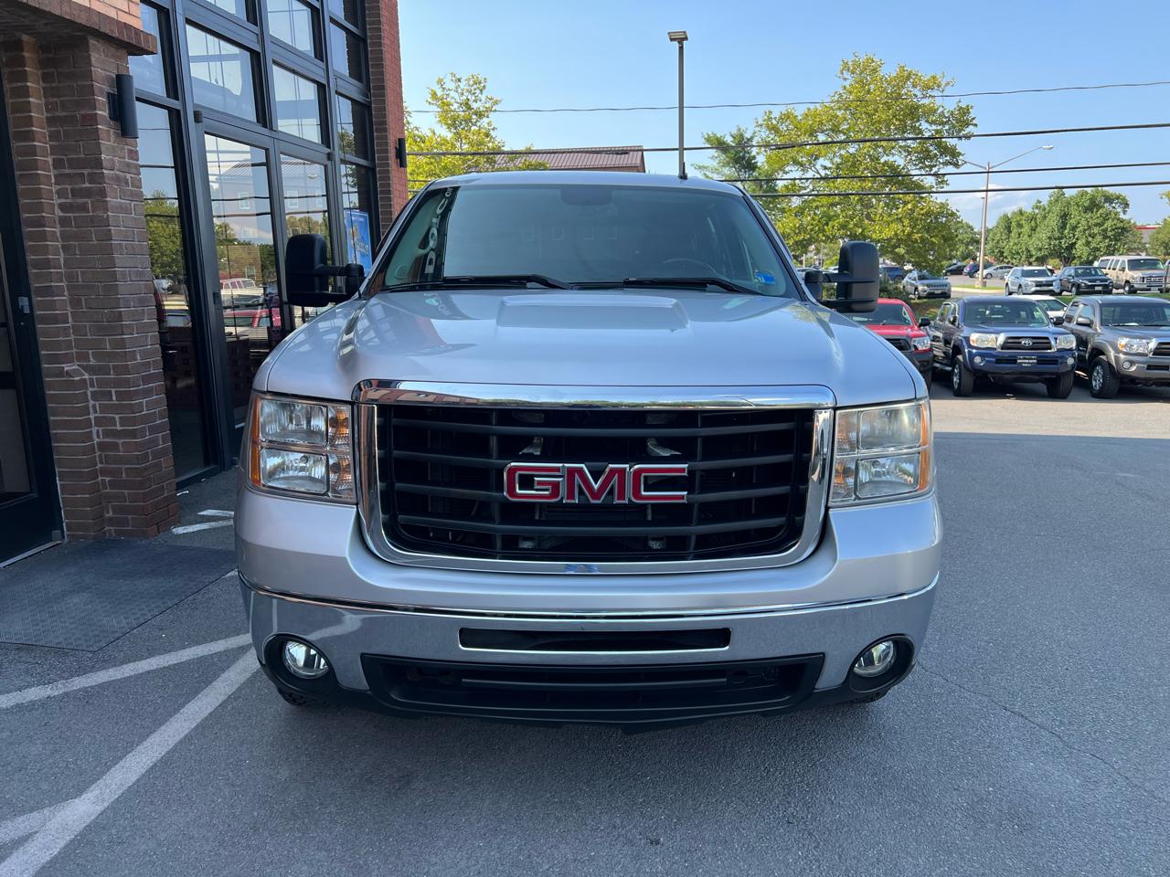 GMC Sierra 2500HD SLE Crew Cab 4WD 2010
