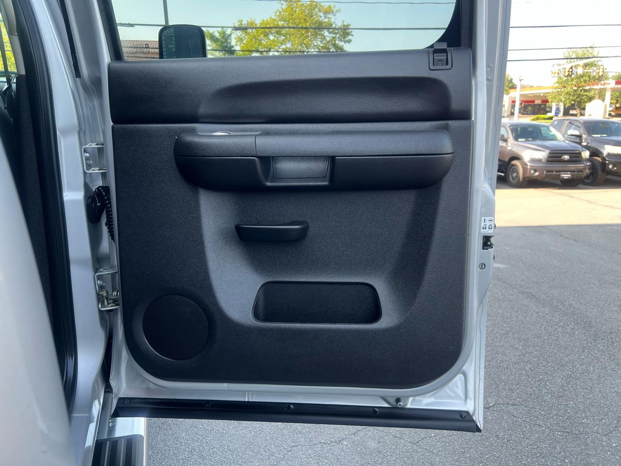 GMC Sierra 2500HD SLE Crew Cab 4WD 2010