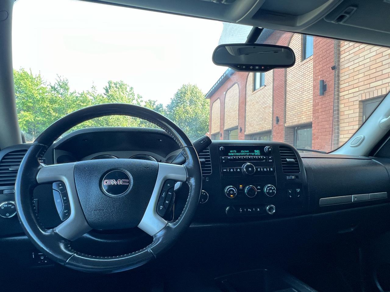 GMC Sierra 2500HD SLE Crew Cab 4WD 2010
