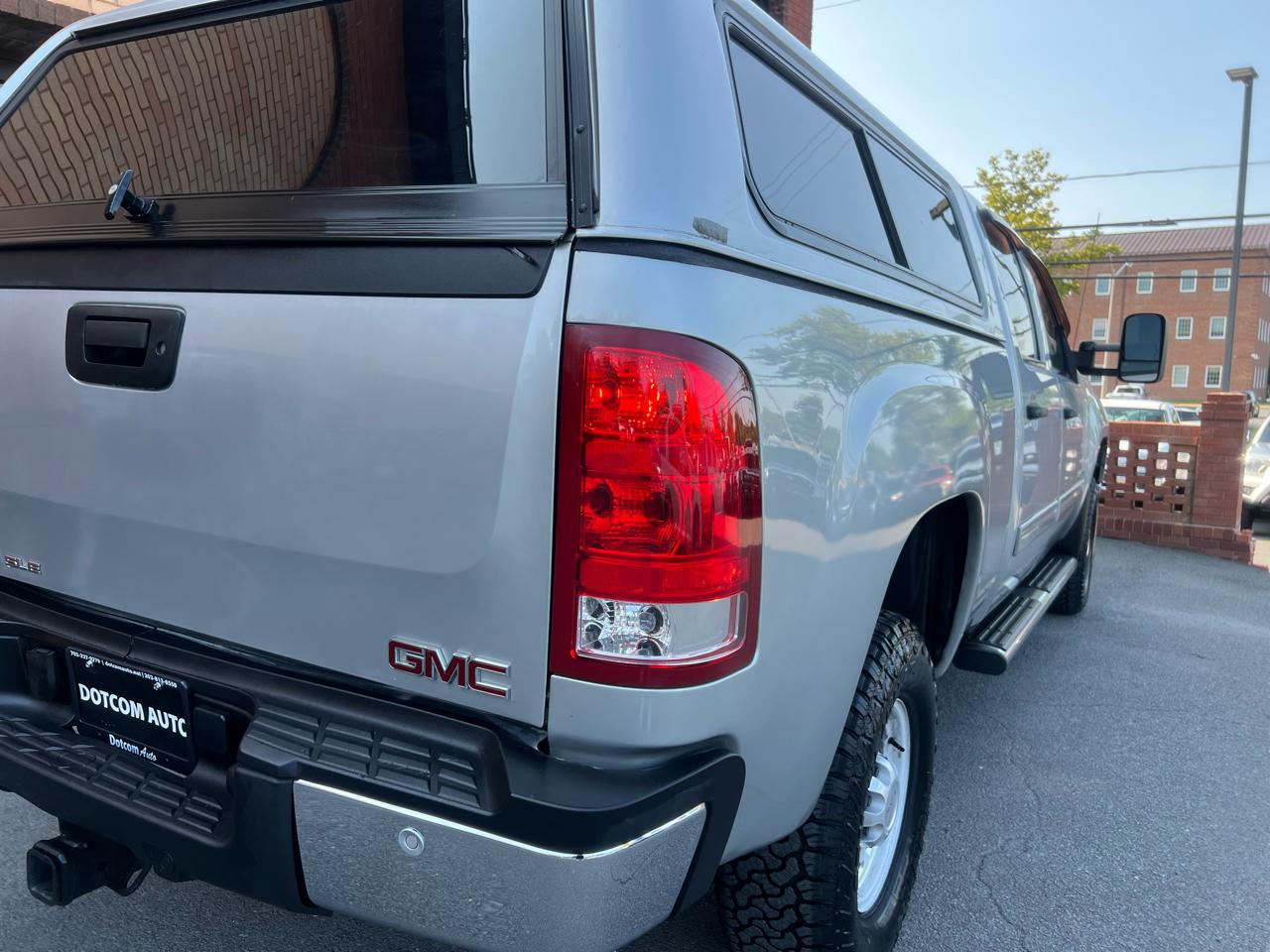 GMC Sierra 2500HD SLE Crew Cab 4WD 2010