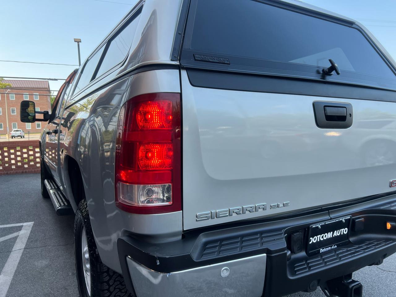 GMC Sierra 2500HD SLE Crew Cab 4WD 2010