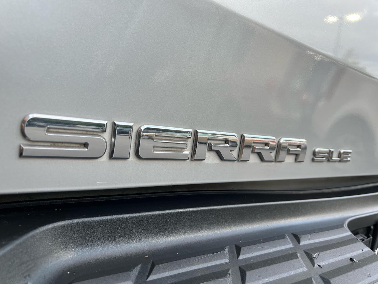 GMC Sierra 2500HD SLE Crew Cab 4WD 2010