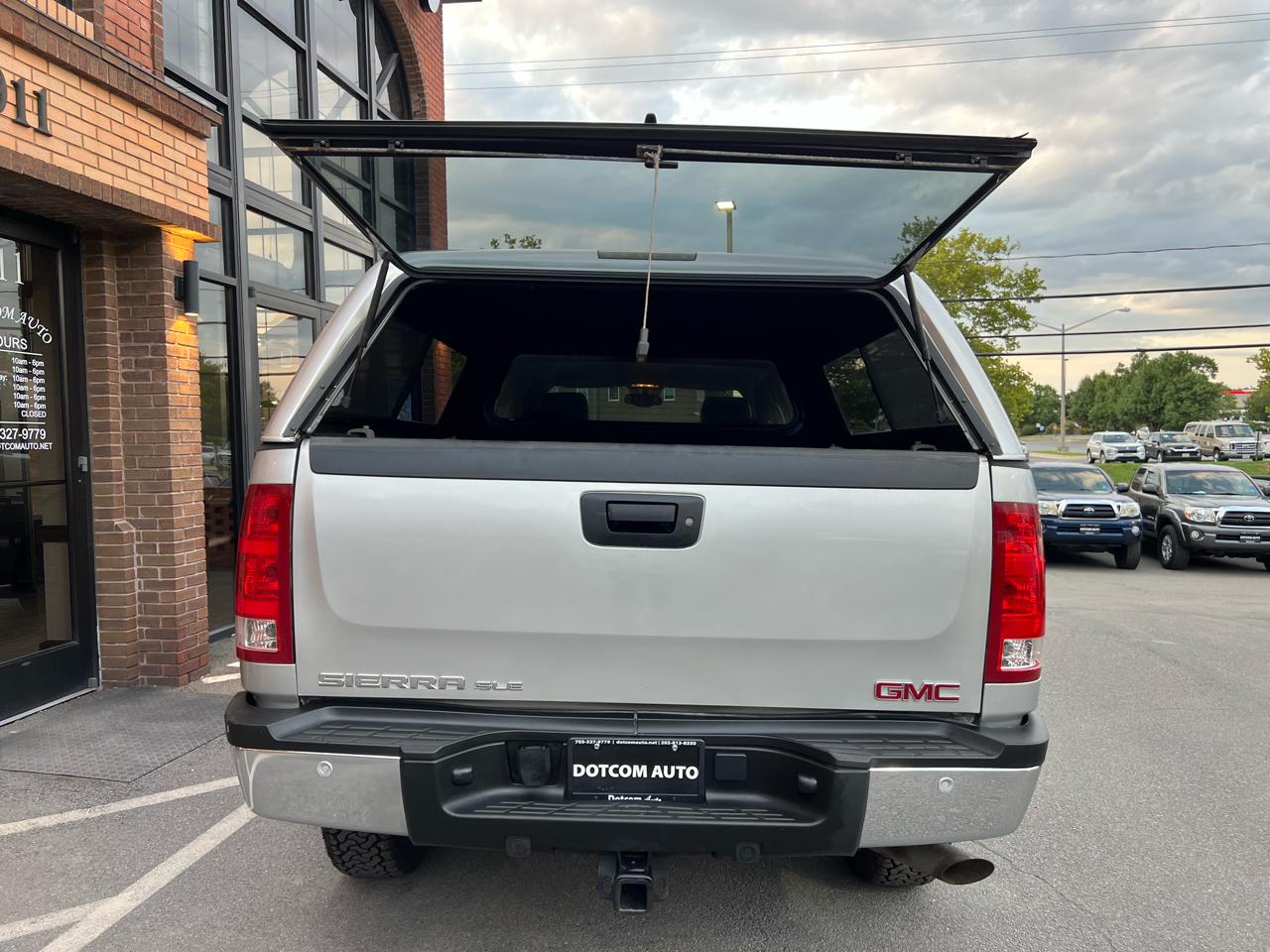GMC Sierra 2500HD SLE Crew Cab 4WD 2010