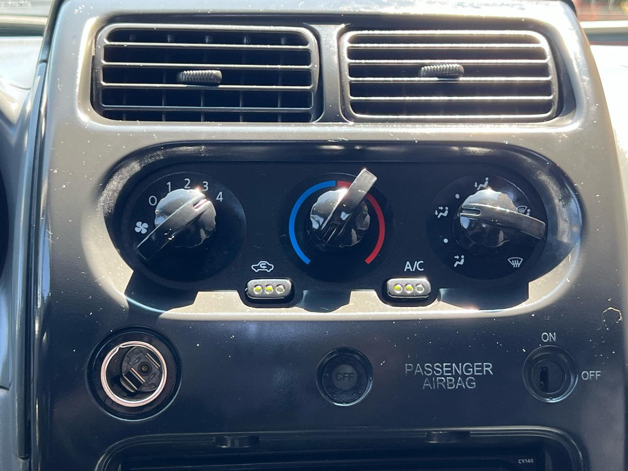 Nissan Frontier XE-V6 King Cab 4WD 2004