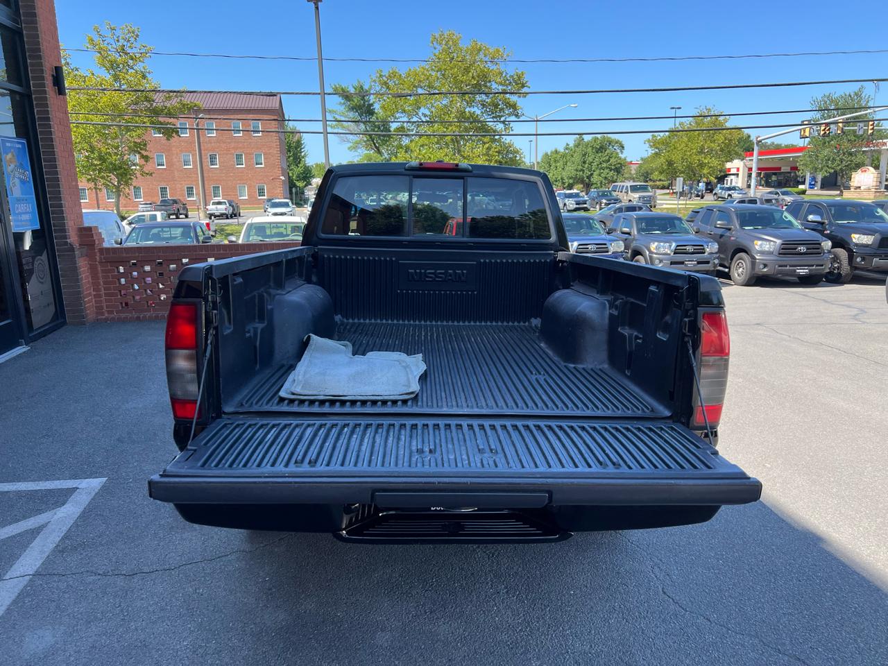 Nissan Frontier XE-V6 King Cab 4WD 2004