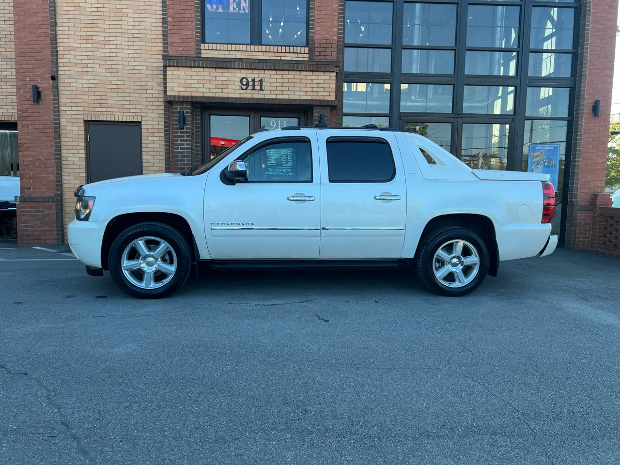 Chevrolet Avalanche LTZ 4WD 2011