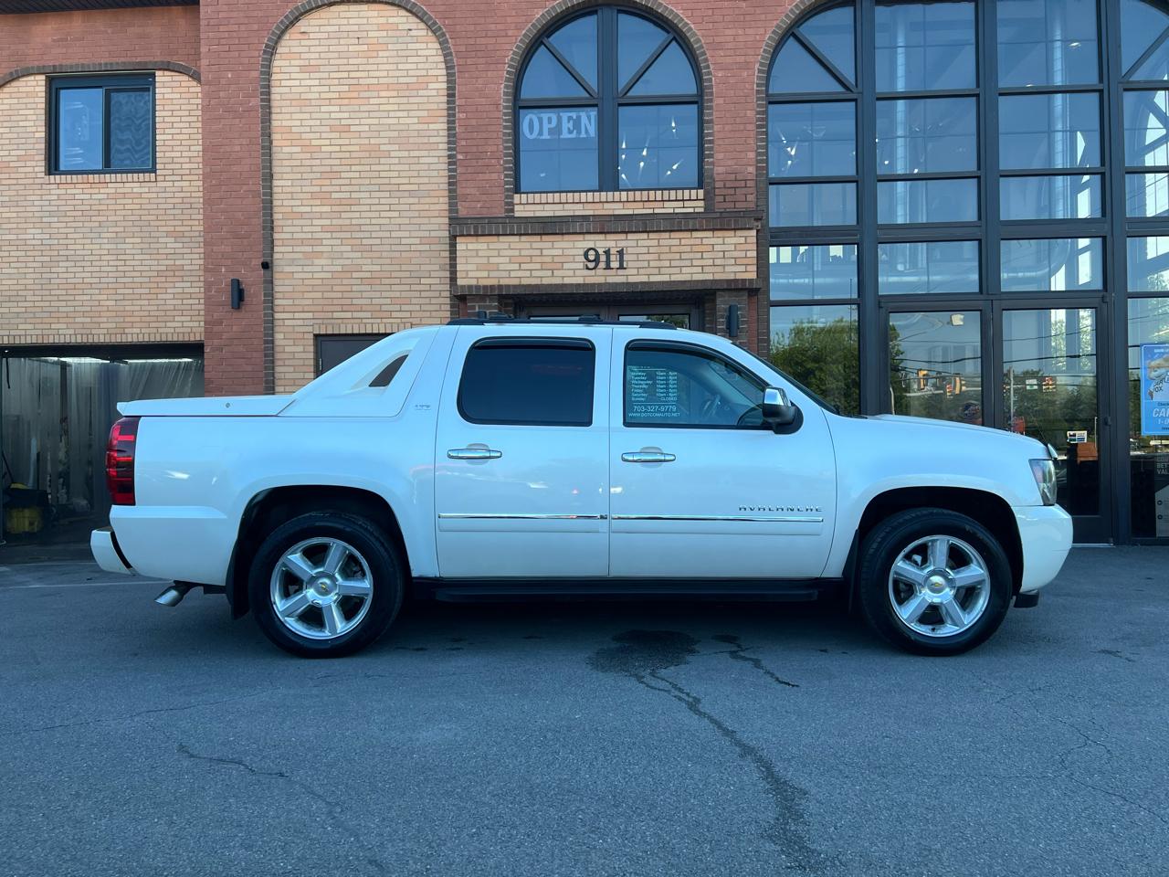 Chevrolet Avalanche LTZ 4WD 2011